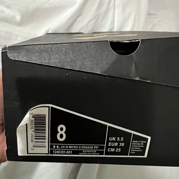 Under armour running shoes. Size 8. In good condition - Picture 4 of 4